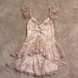 Selfie Leslie Flower Child Twist Bust Ruffle Trim Dress Leaf Print Beige Size M